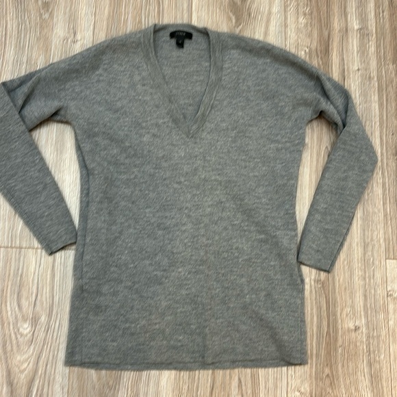 J. crew 100% will gray v neck sweater with pockets women size XS - Picture 1 of 7